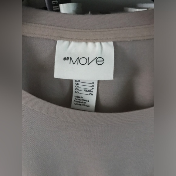 NWOT H&M Move Neutral Taupe Soft Viscose Crew Neck Tee S - Picture 3 of 12